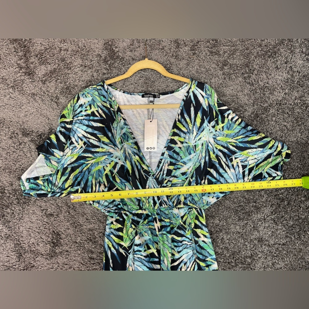 Boohoo green plant palm V-neck surplice romper shorts swimsuit coverup size 6 - Picture 10 of 14